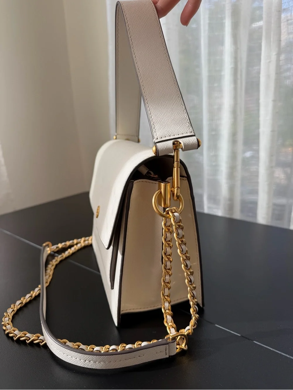 Tory Burch Cream Leather Crossbody with Gold Chain Strap - Picture 6 of 9